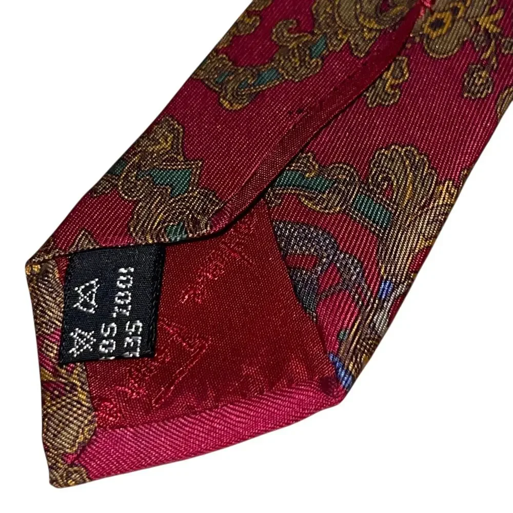 Slavatore Ferragamo Necktie Chariot